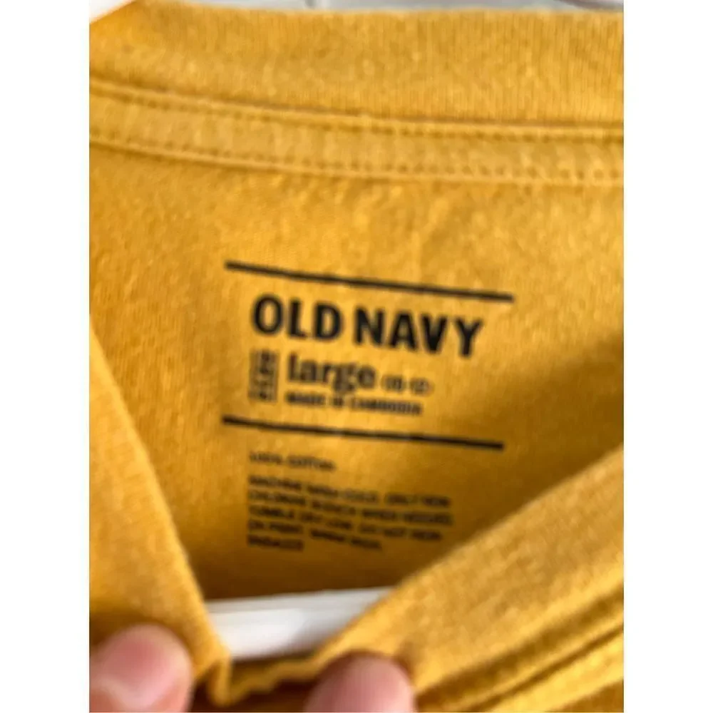 Bundle of Old Navy boy’s long sleeve orange and yellow and cream t-shirts L